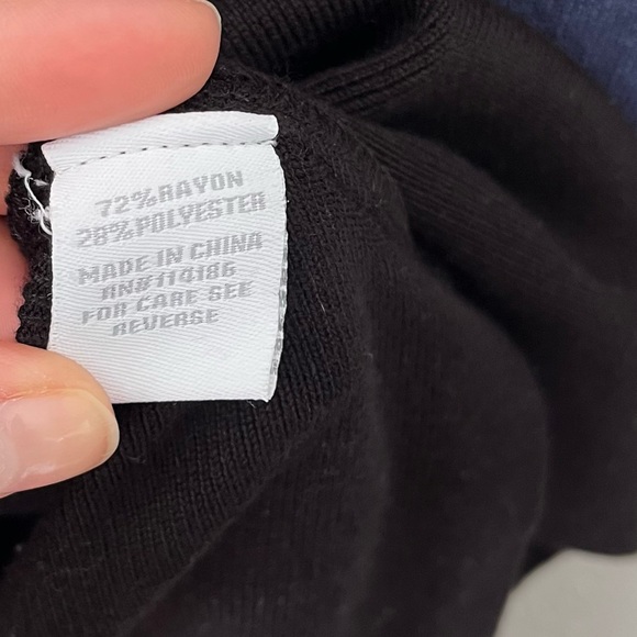 Linda Matthews Cowl Neck Asymmetrical Hem Color Block Sweater - Picture 7 of 9